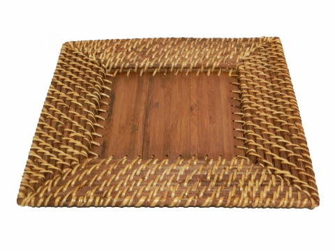 Square rattan charger plate with bamboo bottom